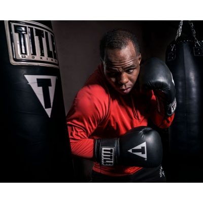 Боксерские перчатки TITLE Boss Black Leather Bag Gloves(Фото 2)