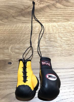 Белок Twins боксерские перчатки Черный/Желтый(Р¤РѕС‚Рѕ 1)