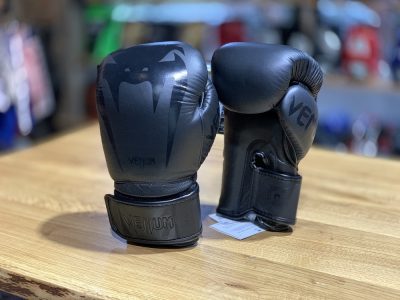 Боксерские перчатки Venum Giant 3.0 Boxing Gloves - Nappa Leather Чёрный(Р¤РѕС‚Рѕ 5)