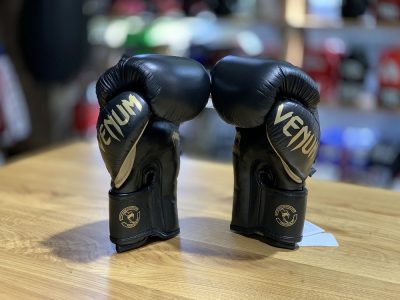 Боксерские перчатки Venum Giant 3.0 Boxing Gloves Черный/Золото(Р¤РѕС‚Рѕ 8)