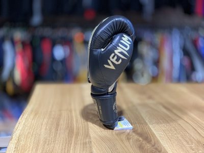 Боксерские перчатки Venum Giant 3.0 Boxing Gloves Черный/Золото(Р¤РѕС‚Рѕ 10)