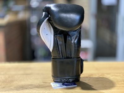 Перчатки боксерские Cleto Reyes Hook and Loop Training Gloves Черный(Фото 11)