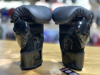 Перчатки боксерские Title Black Blitz Sparring Gloves (BKBBG)(Р¤РѕС‚Рѕ 7)