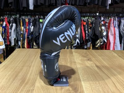 Боксерские перчатки Venum Giant 3.0 Boxing Gloves Черный/Белый(Р¤РѕС‚Рѕ 5)
