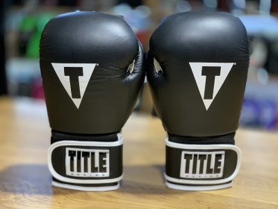 Перчатки боксерские TITLE Pro Style Leather Training Gloves 3.0 Черный(Р¤РѕС‚Рѕ 10)