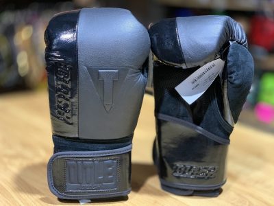 Перчатки боксерские Title Black Blast Training Gloves(Р¤РѕС‚Рѕ 2)