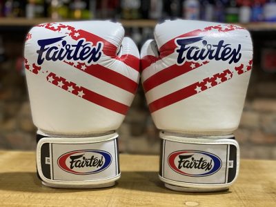 Боксерские перчатки Fairtex Universal Gloves 