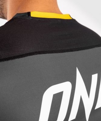 Футболка тренировочная Venum ONE FC Impact Dry Tech Серый/Желтый(Р¤РѕС‚Рѕ 6)