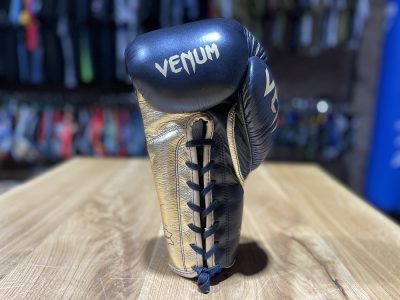 Боксерские перчатки Venum Giant 2.0 Pro Boxing Gloves Черный/Золото(Р¤РѕС‚Рѕ 11)