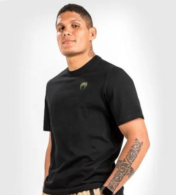 Футболка Venum Fangs T-Shirt Regulat Fit 04705-001(Р¤РѕС‚Рѕ 1)