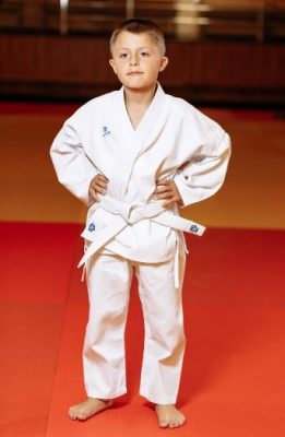 Кимоно для каратэ KINTAYO детское (плотность 240 гр/м.кв., в комплекте: куртка, штаны и пояс)(Р¤РѕС‚Рѕ 1)